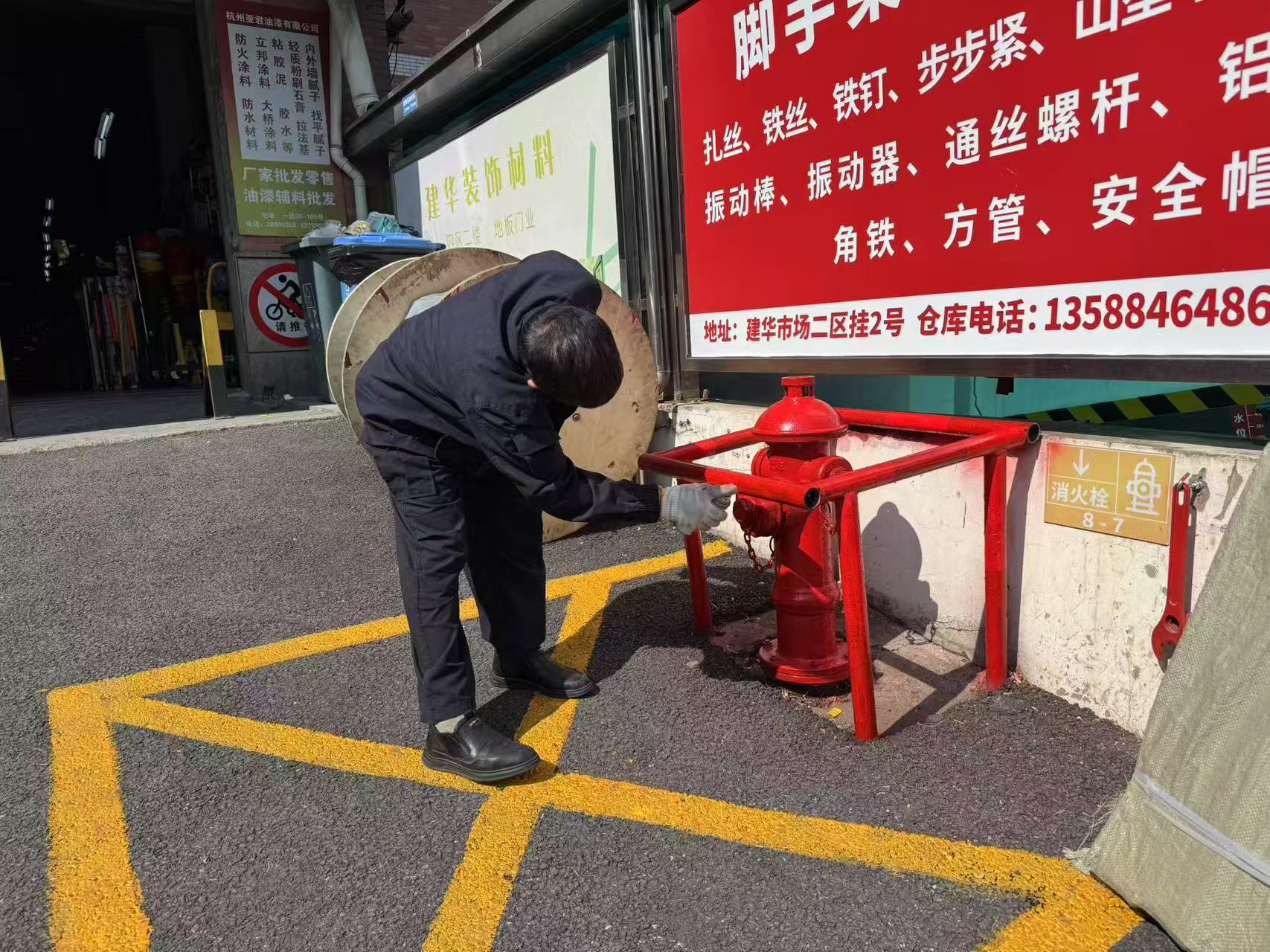 3499拉斯维加斯市场为户表消防设施做“脱衣体检”——安全防护不放松