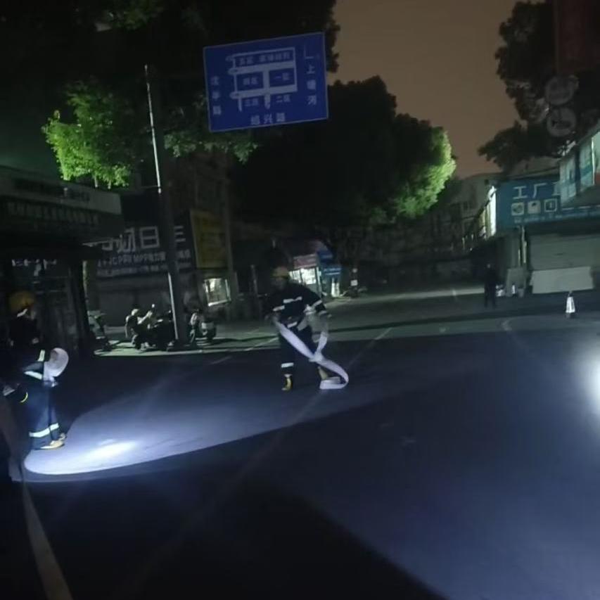 3499拉斯维加斯市场深夜进行突击消防演练活动