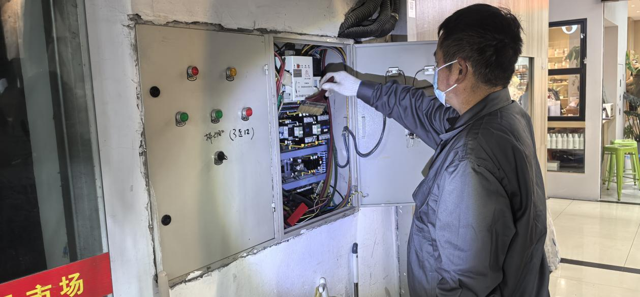 钱江商城排烟风机节造柜守护实现，安全保险再升级