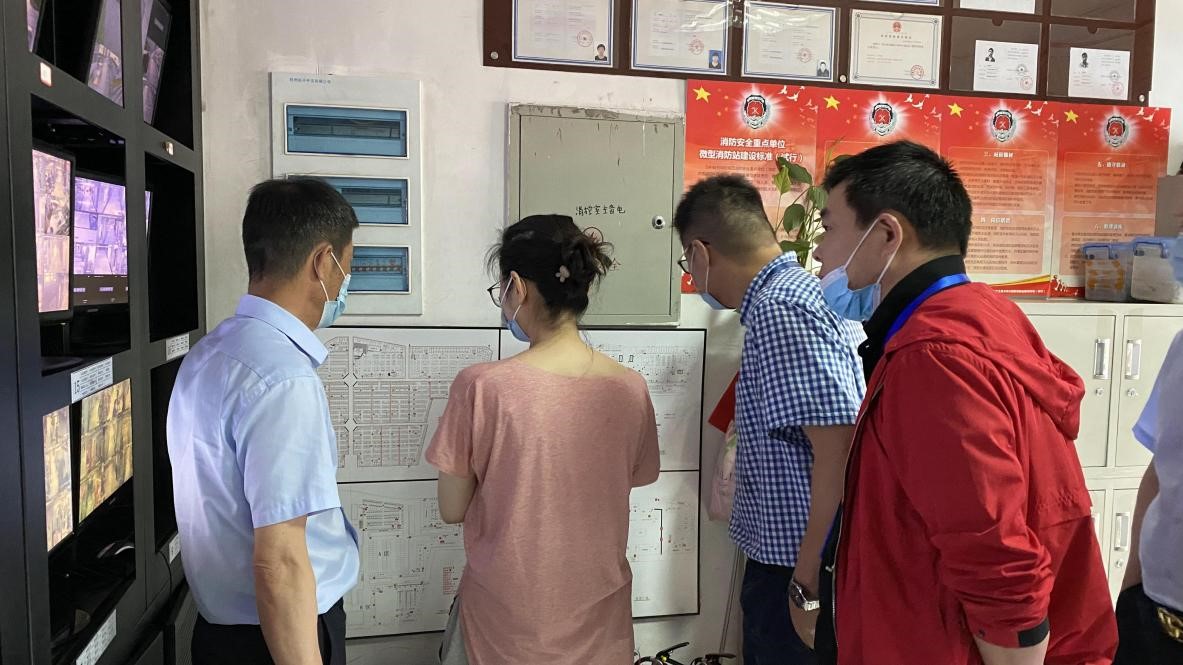 大关街路走访钱江商城发展安全出产专项查抄