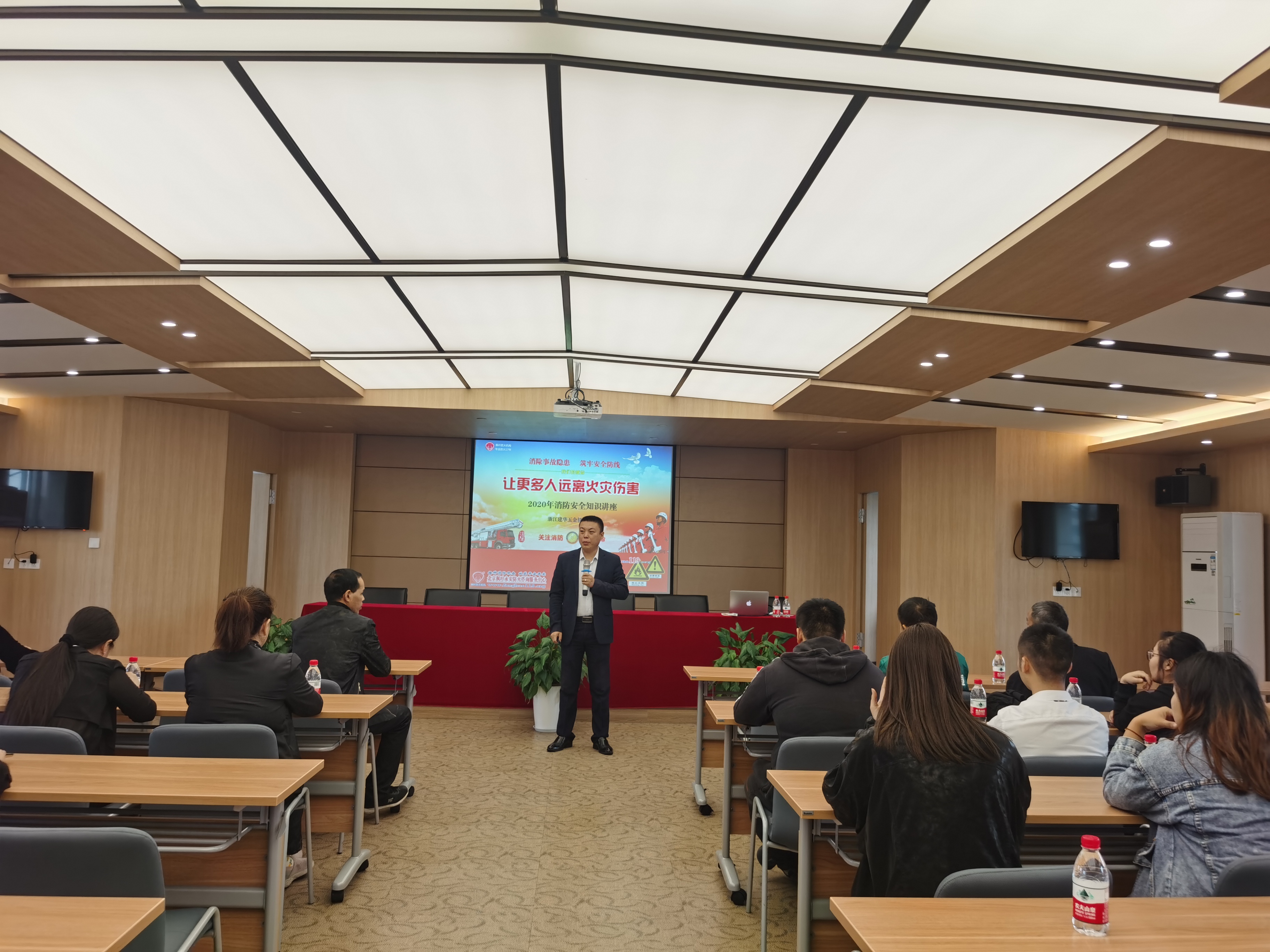 3499拉斯维加斯市场组织发展消防安全知识培训