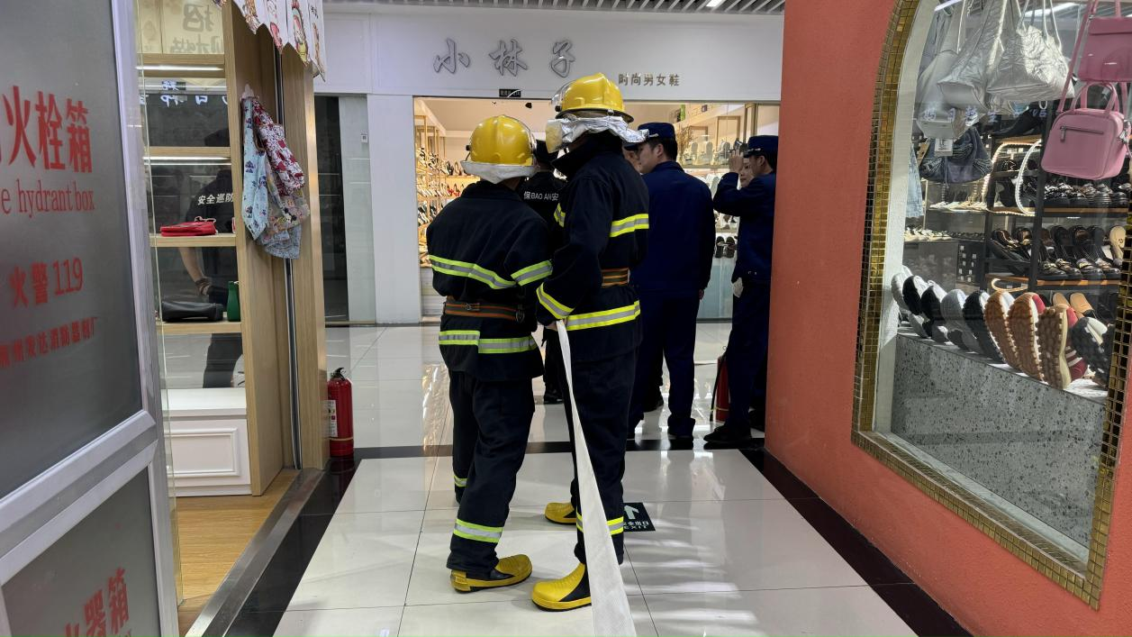 以演促防，钱江商城结合水晶城发展微型消防站拉练