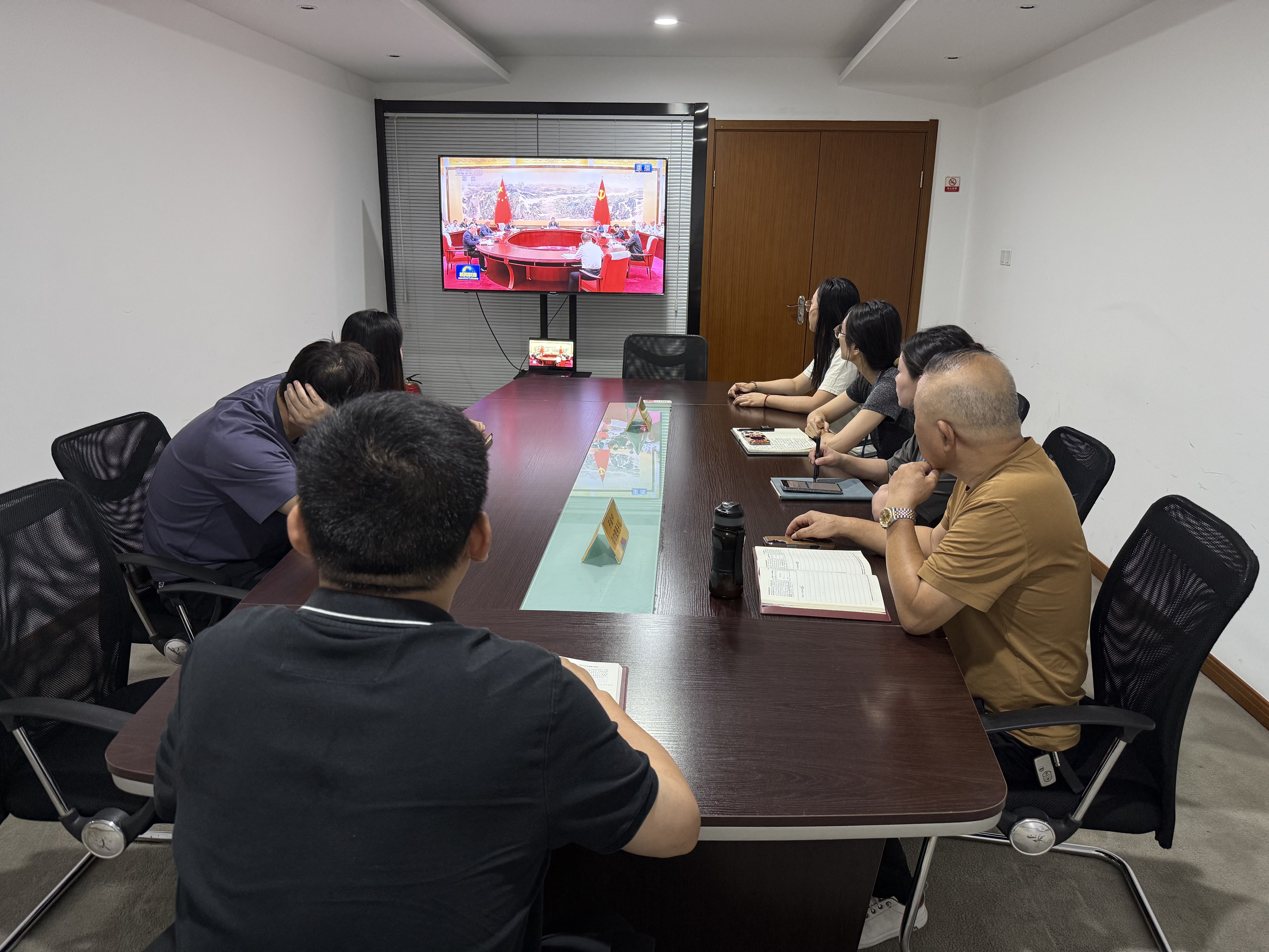 水晶城党支部发展7月党员固定活动