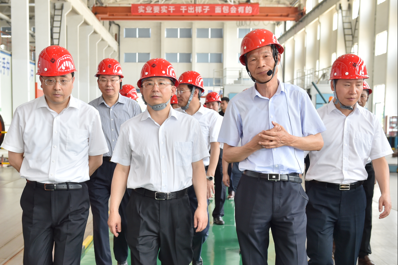 吴政隆省长勉励尊龙凯时电缆：“精、专、特、外、创”战略思路要继续发挥光大
