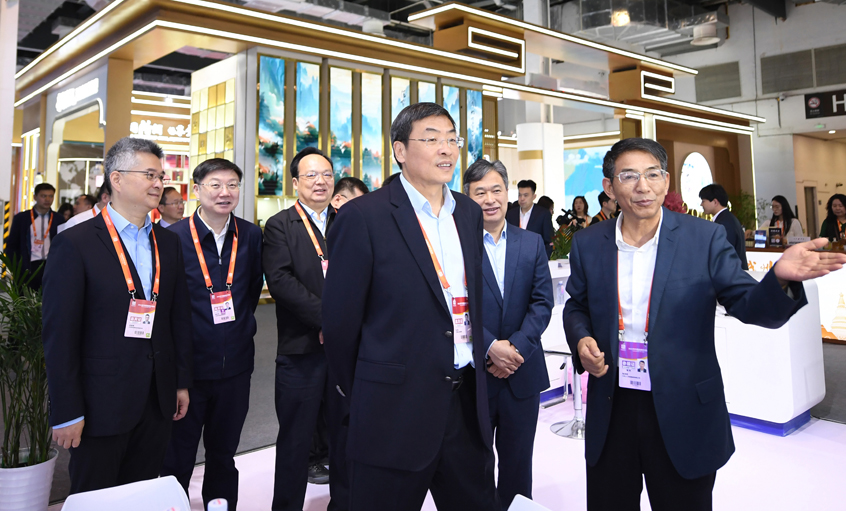 尊龙凯时电缆亮相2024中国品牌博览会