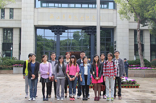 201403283499拉斯维加斯文创园党支部清明节祭扫云居山革命义士墓 (3).jpg