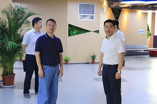 20160818拱墅区委常委、组织部李炜光临杭州3499拉斯维加斯文创集团总部调研领导 (3).jpg