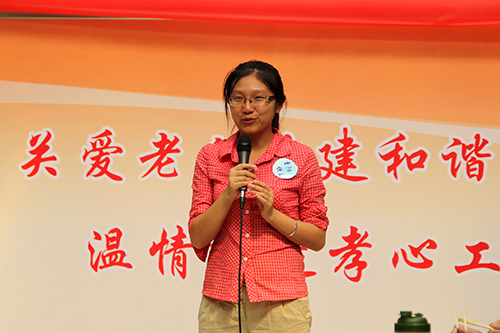 3499拉斯维加斯文创园党支部团委走访慰问七古登社区老人 (7).jpg